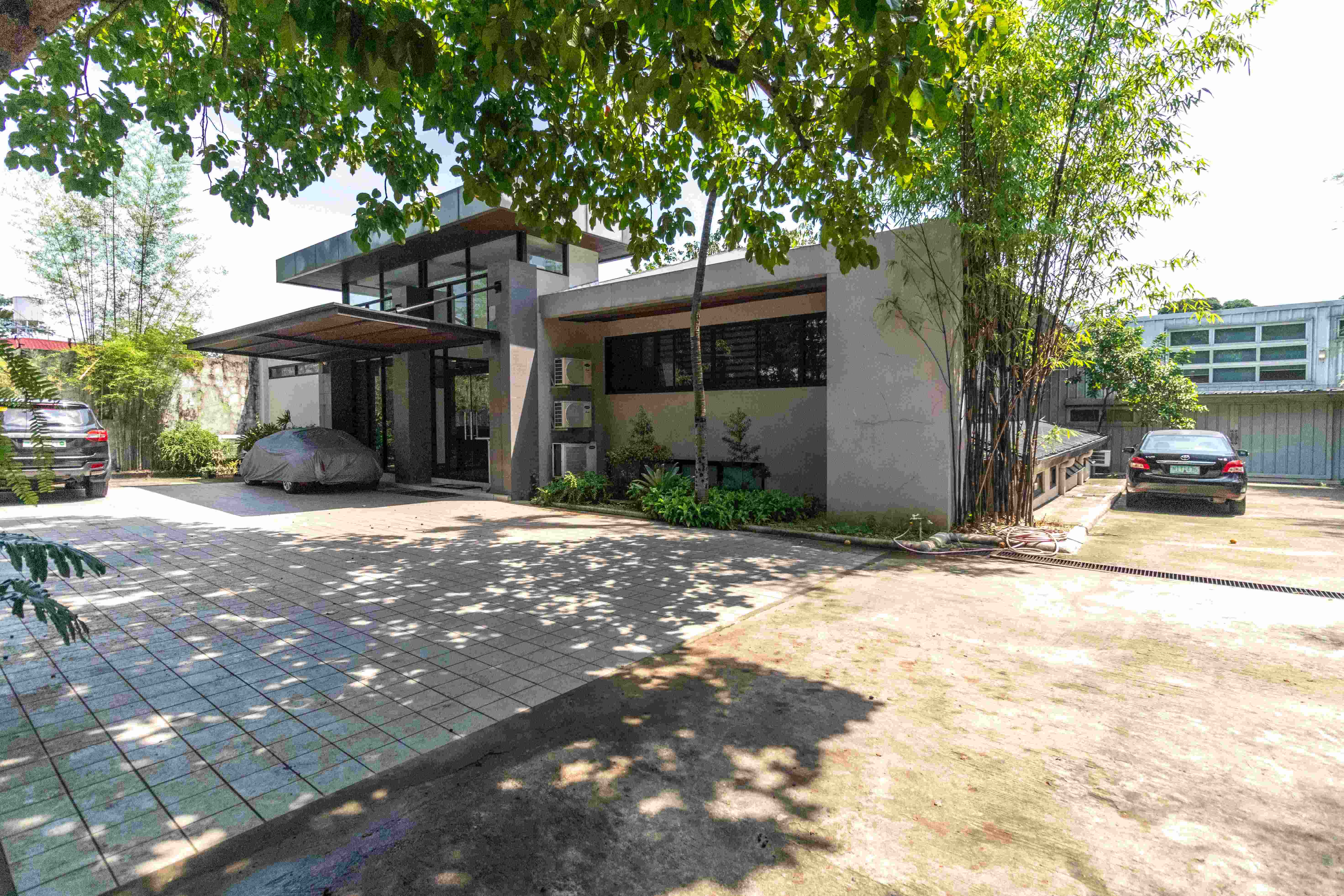 4BR HOME/OFFICE FOR SALE VARSITY HILLS Home Discovery