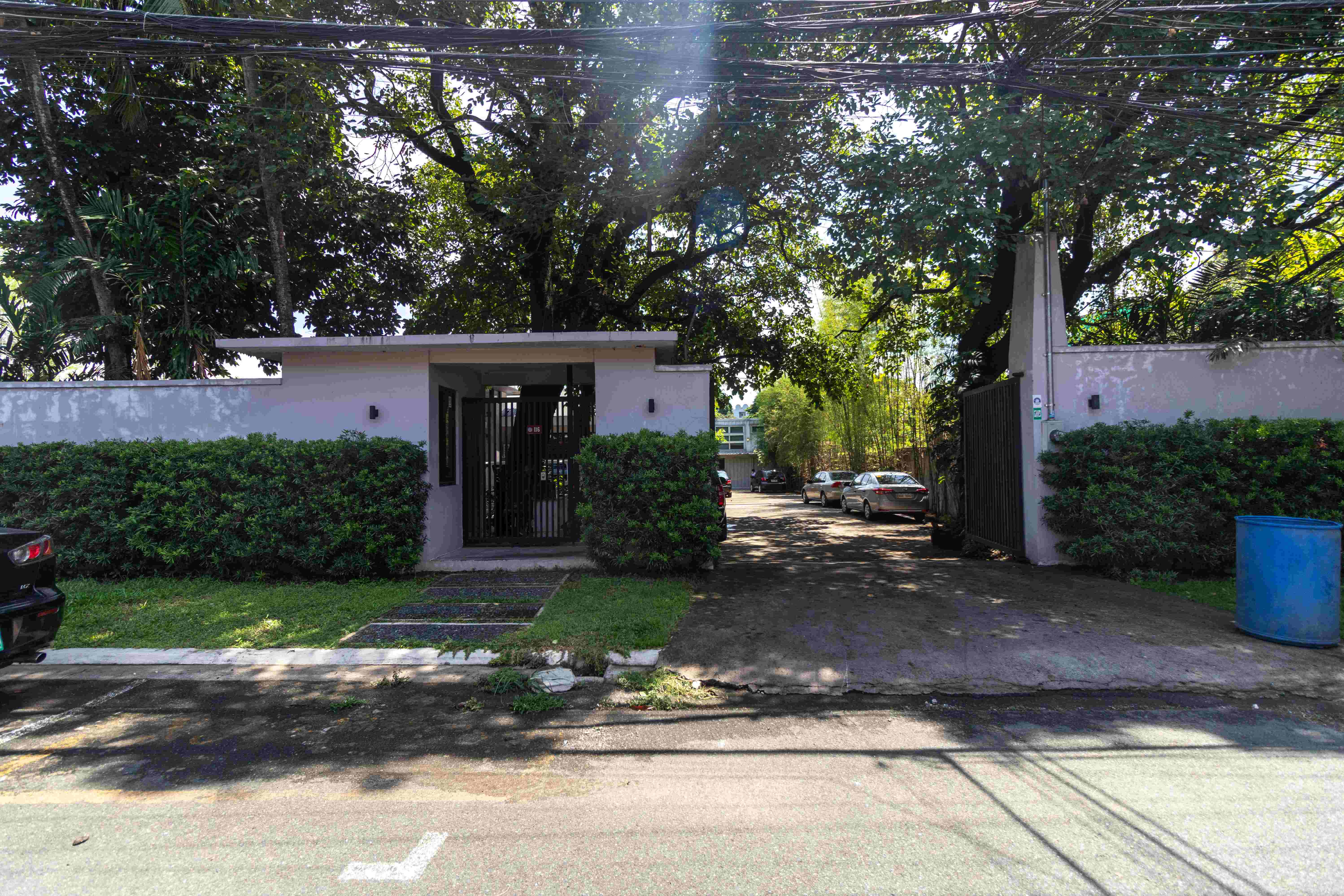 4BR HOME/OFFICE FOR SALE VARSITY HILLS Home Discovery