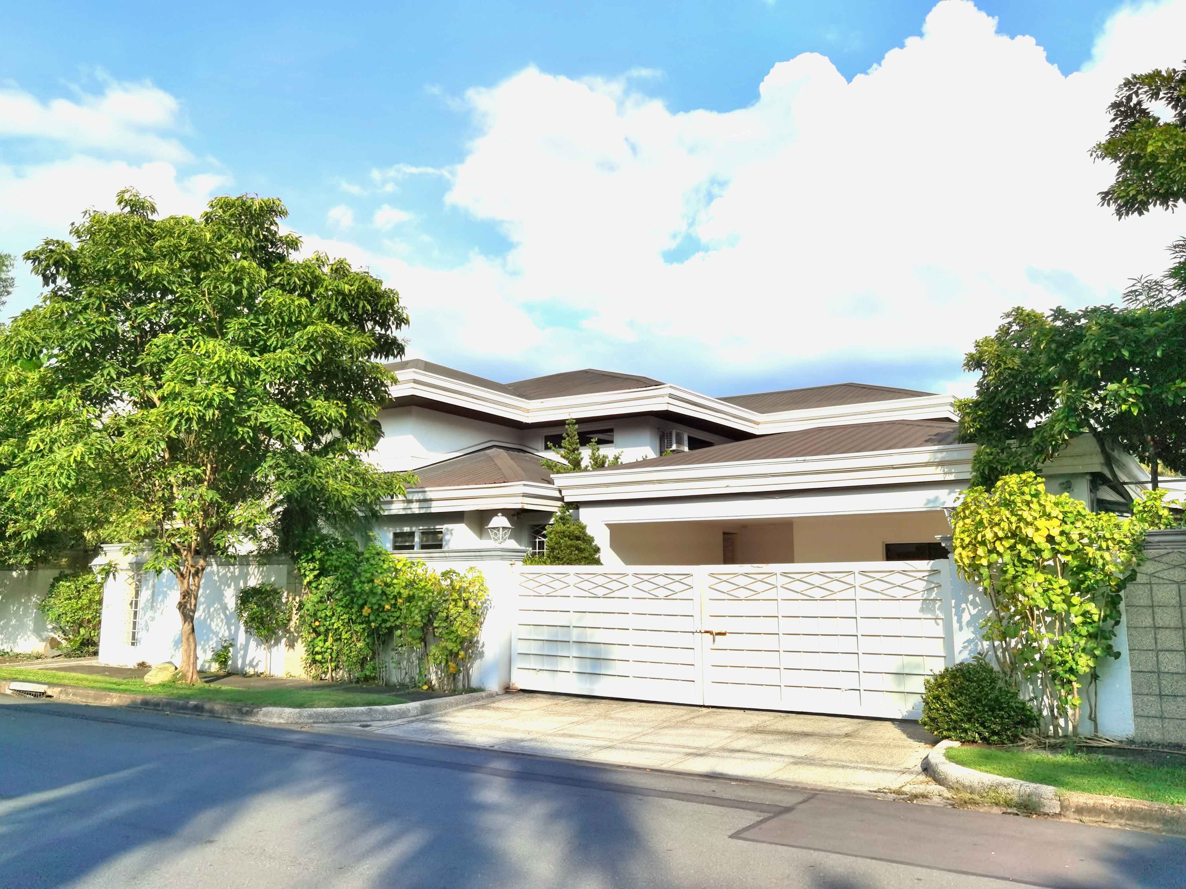 4BR HOUSE FOR RENT DASMARINAS VILLAGE Home Discovery