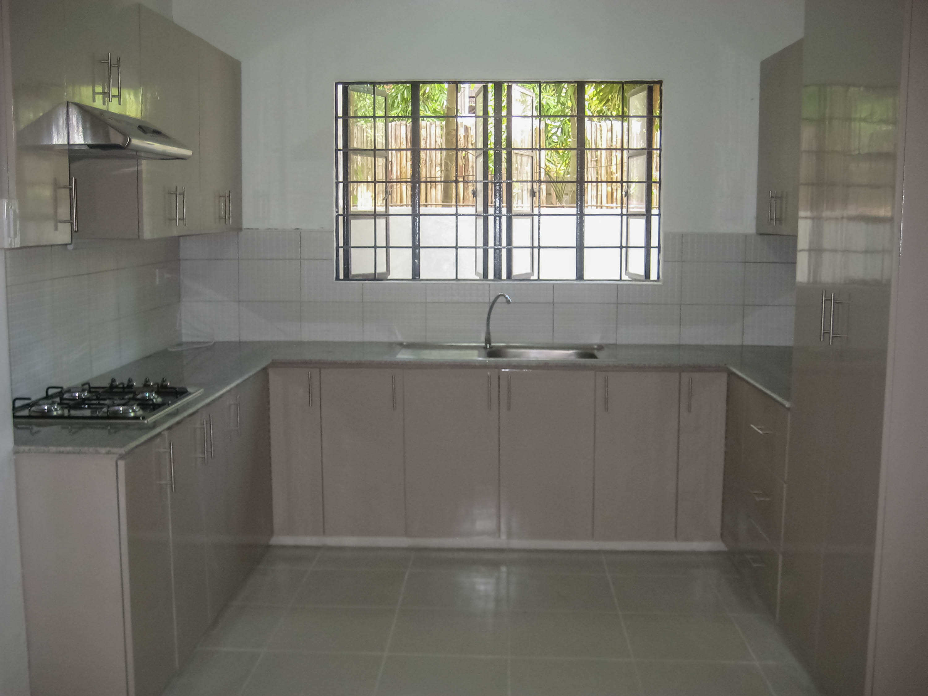 3BR HOUSE FOR RENT VISTA REAL CLASSICA 1, BATASAN Home Discovery